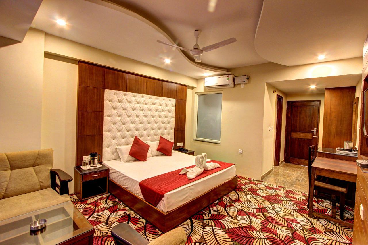 Hotel Maple Retreat Manāli Buitenkant foto